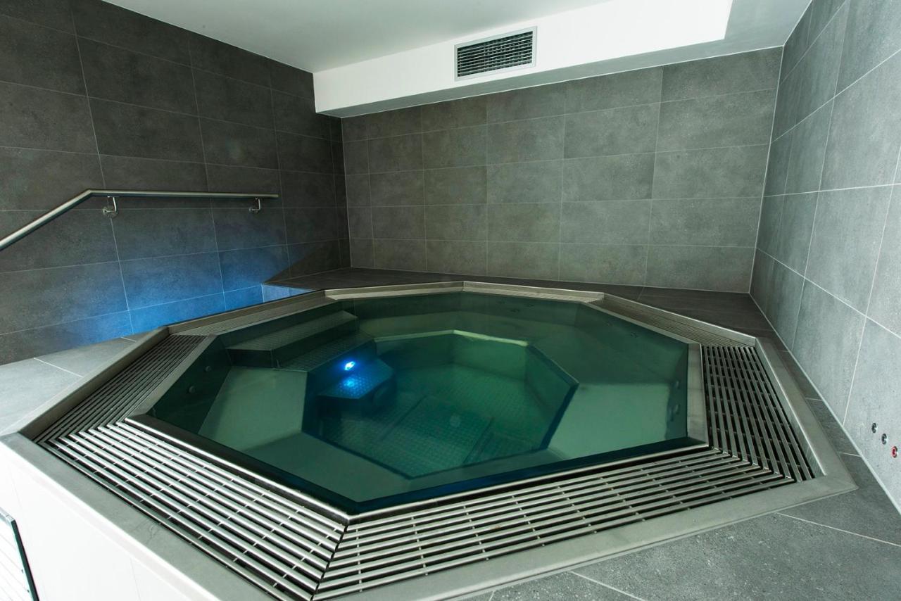 Wellness Apartman ควิลดา ภายนอก รูปภาพ